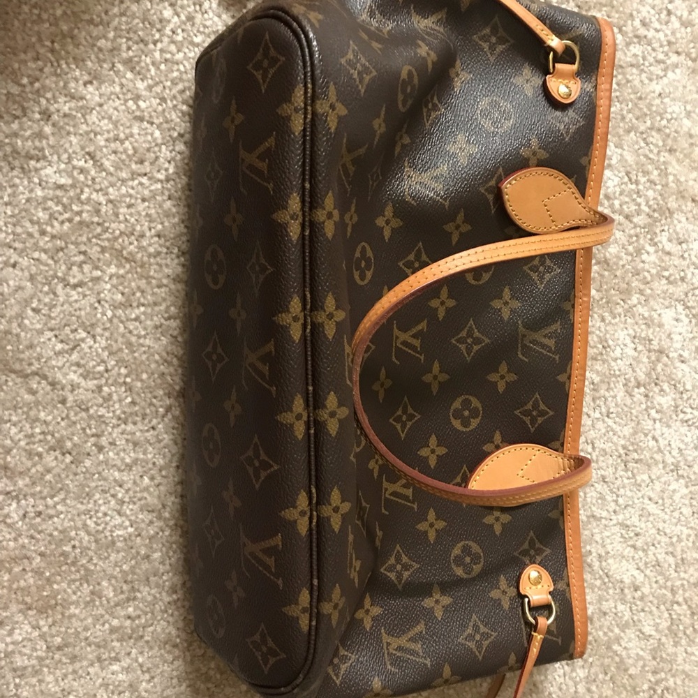 Louis Vuitton Neverfull Bag PM